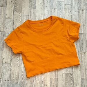 Offline by Aerie seamless Orange Cropped T-Shirt size L